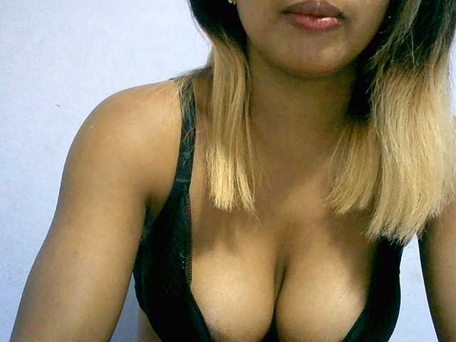 BelliBellaha live cam on BongaCams