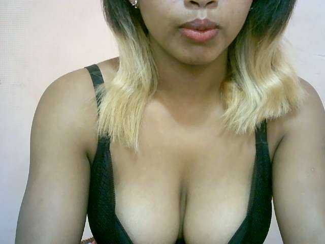 BelliBellaha live cam on BongaCams