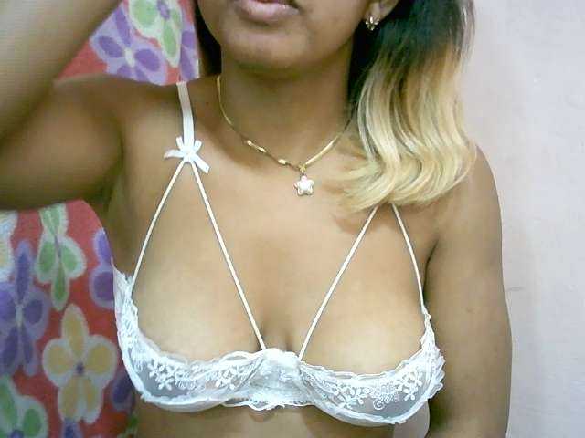 BelliBellaha live cam on BongaCams