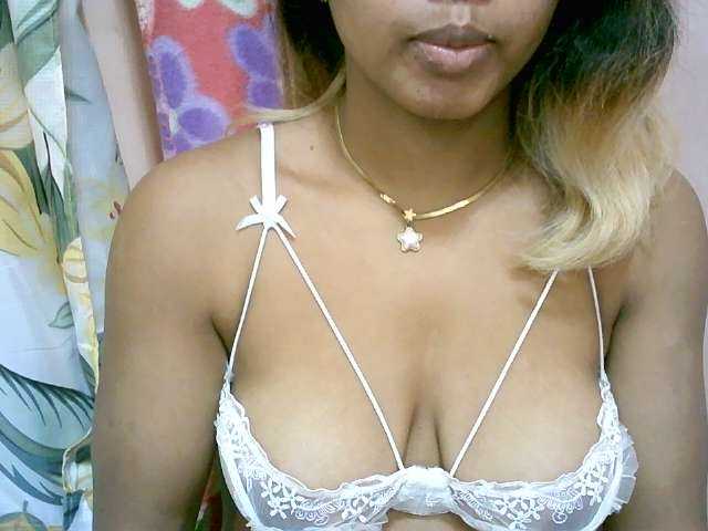 BelliBellaha live cam on BongaCams