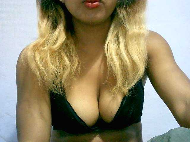 BelliBellaha live cam on BongaCams