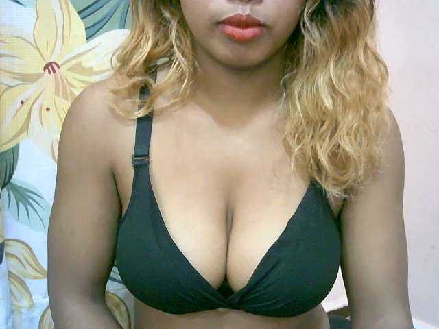BelliBellaha live cam on BongaCams
