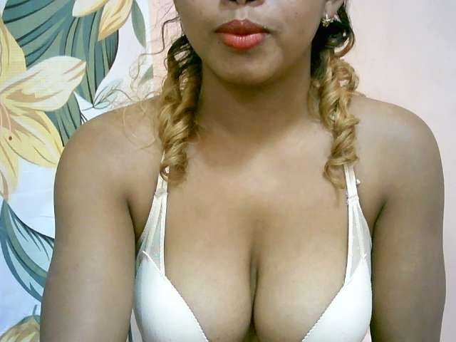 BelliBellaha live cam on BongaCams