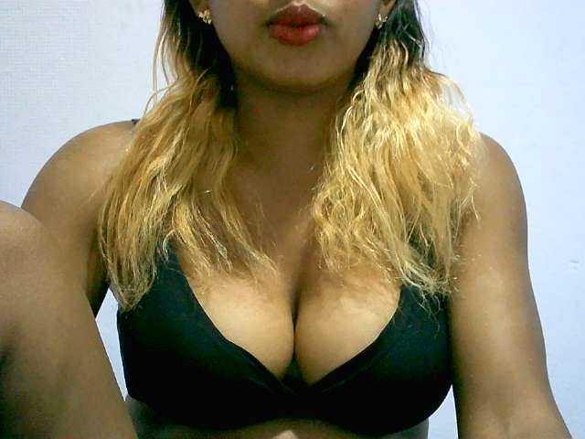 BelliBellaha live cam on BongaCams