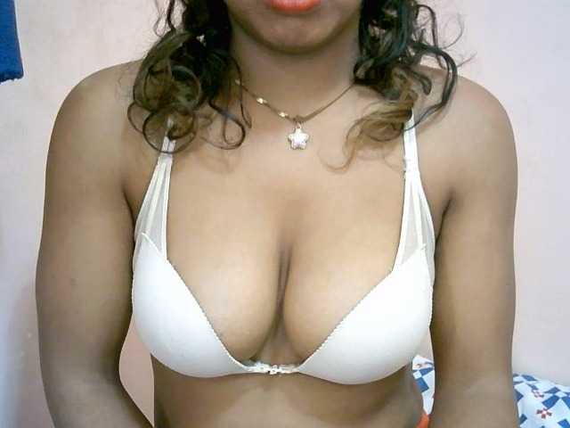 BelliBellaha live cam on BongaCams