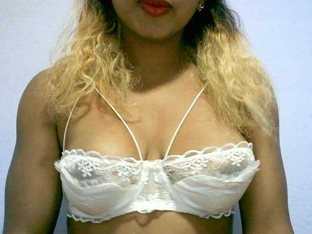 BelliBellaha live cam on BongaCams