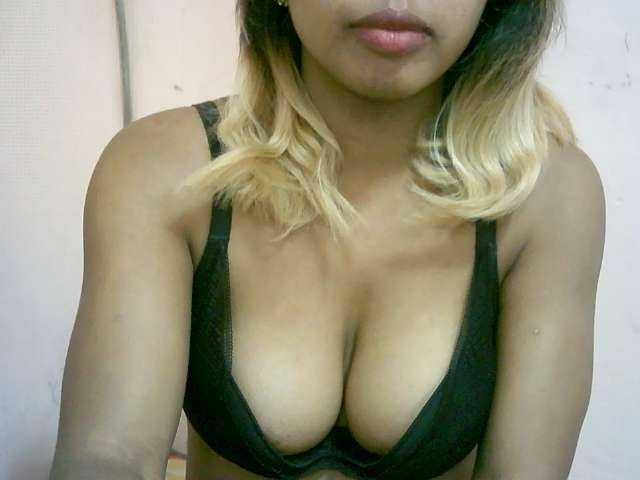 BelliBellaha live cam on BongaCams