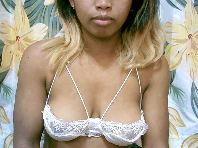 BelliBellaha live cam preview