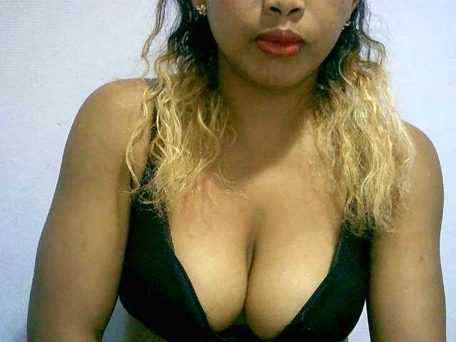 BelliBellaha live cam on BongaCams