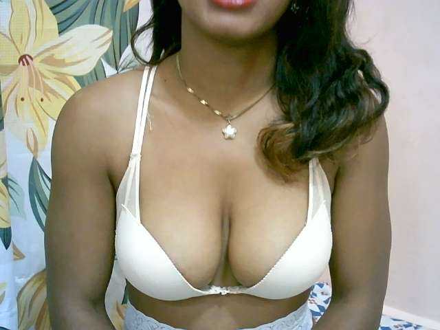 BelliBellaha live cam on BongaCams