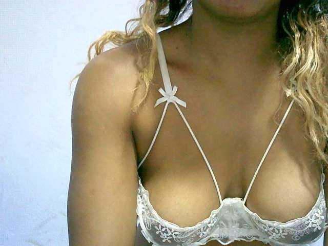 BelliBellaha live cam on BongaCams