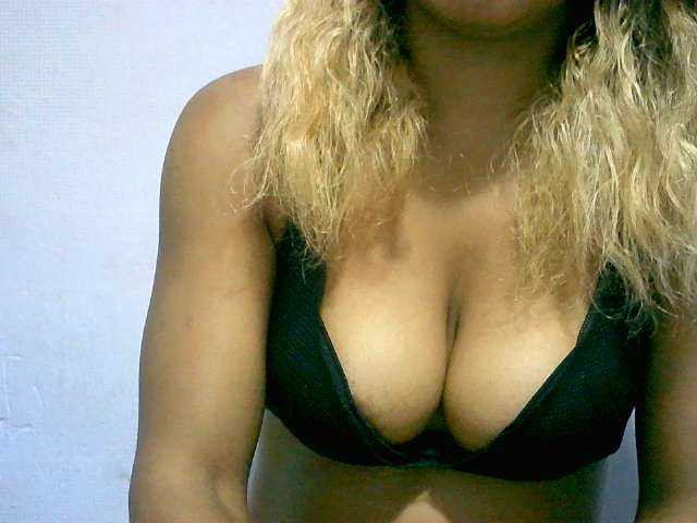 BelliBellaha live cam on BongaCams