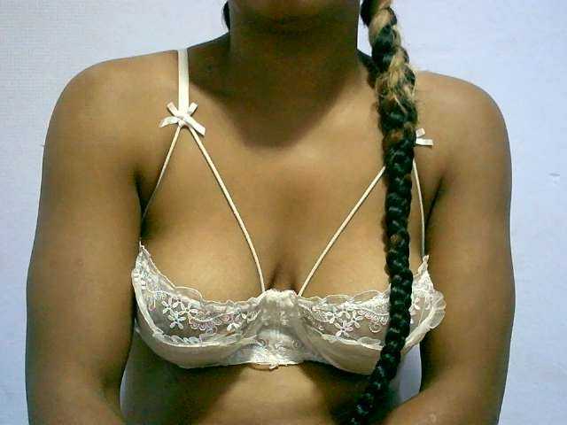 BelliBellaha live cam on BongaCams