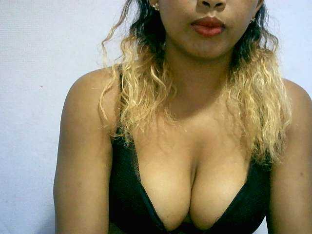 BelliBellaha live cam on BongaCams