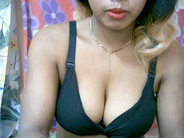 BelliBellaha live cam on BongaCams