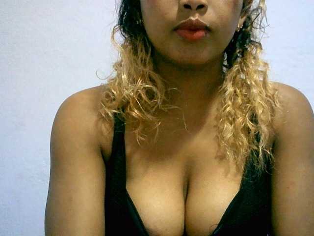 BelliBellaha live cam on BongaCams