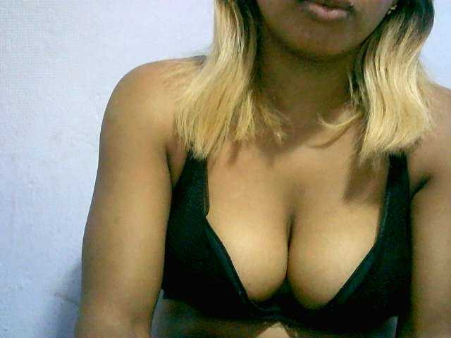 BelliBellaha live cam on BongaCams