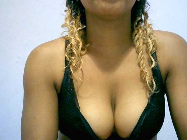 BelliBellaha live cam on BongaCams