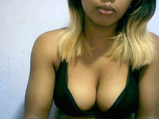BelliBellaha live cam on BongaCams