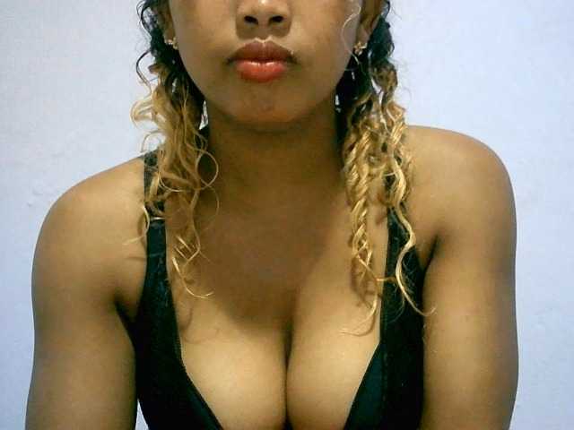 BelliBellaha live cam on BongaCams
