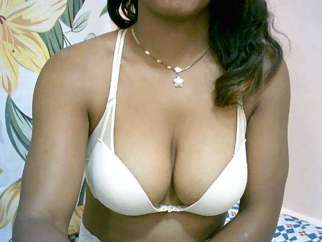 BelliBellaha live cam on BongaCams