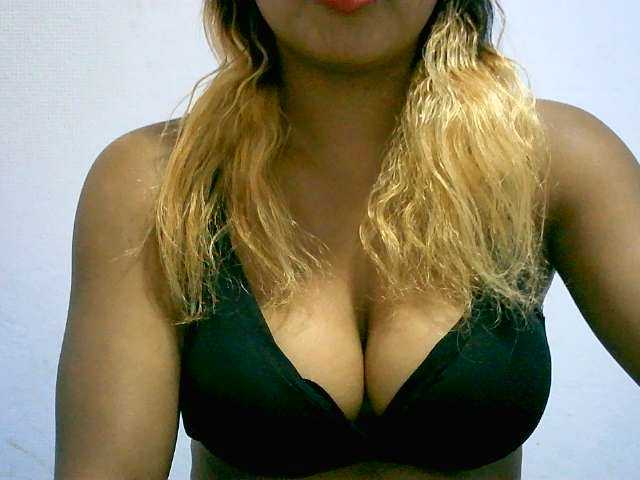 BelliBellaha live cam on BongaCams