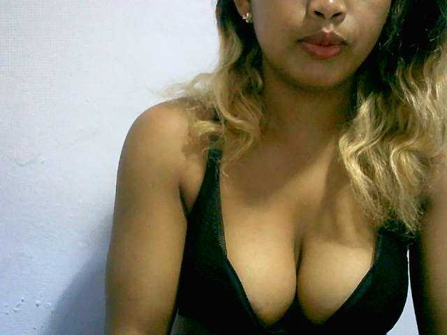 BelliBellaha live cam on BongaCams