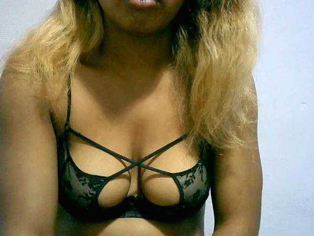 BelliBellaha live cam on BongaCams