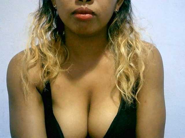 BelliBellaha live cam on BongaCams