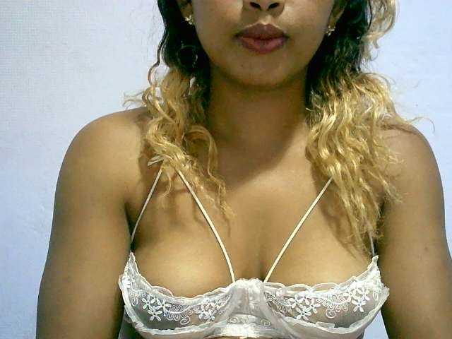 BelliBellaha live cam on BongaCams