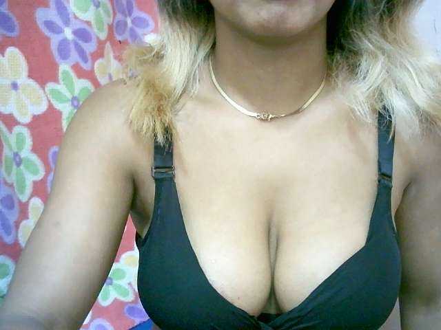 BelliBellaha live cam on BongaCams