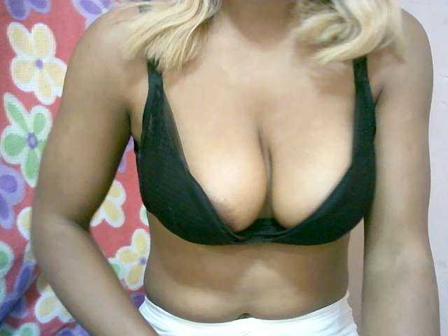 BelliBellaha live cam on BongaCams