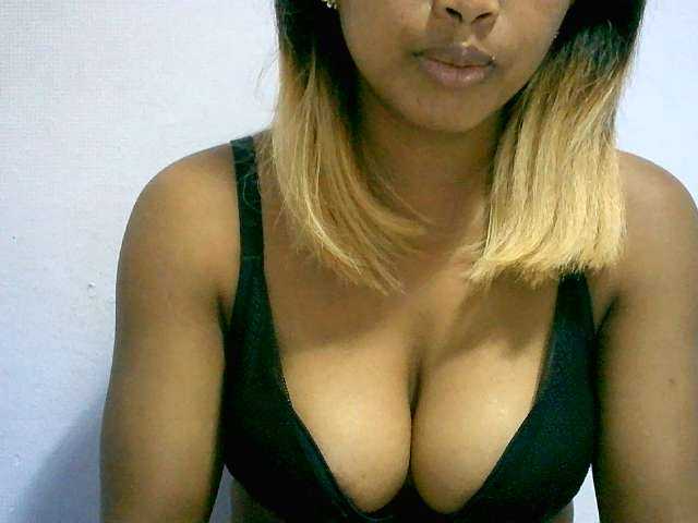 BelliBellaha live cam on BongaCams