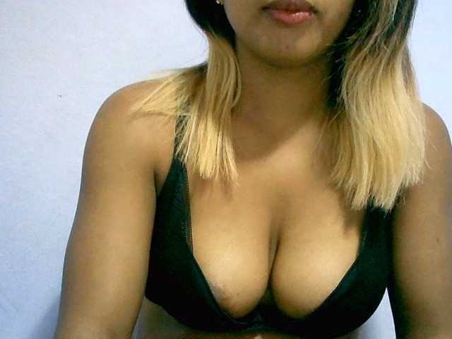 BelliBellaha live cam on BongaCams