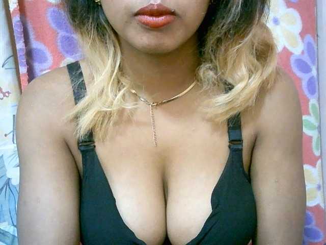 BelliBellaha live cam on BongaCams