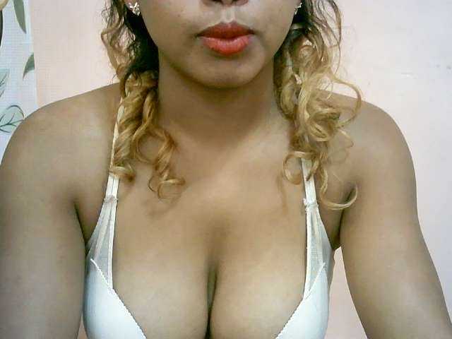 BelliBellaha live cam on BongaCams