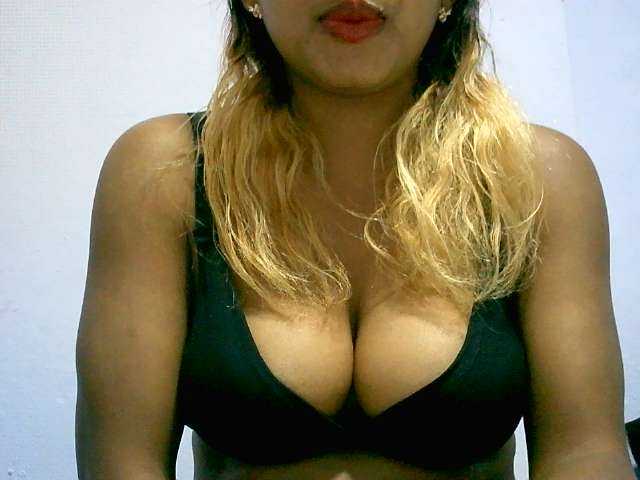 BelliBellaha live cam on BongaCams
