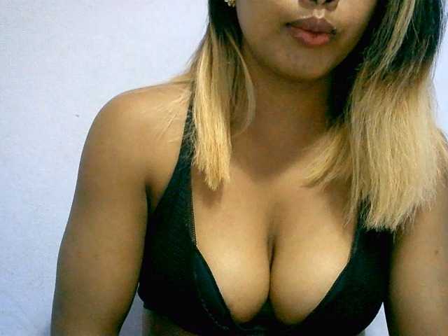 BelliBellaha live cam on BongaCams