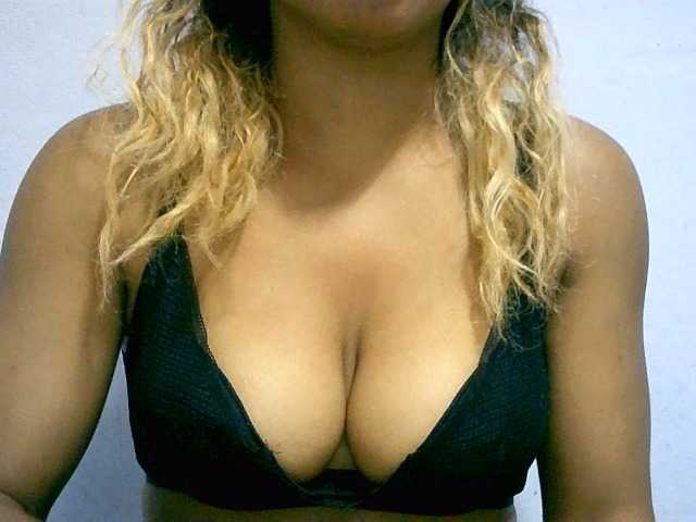 BelliBellaha live cam on BongaCams