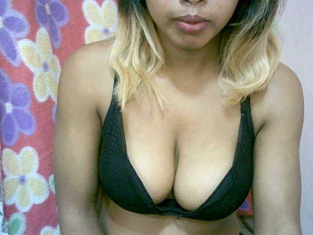 BelliBellaha, live now on BongaCams