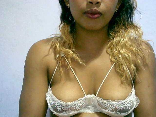 BelliBellaha live cam on BongaCams