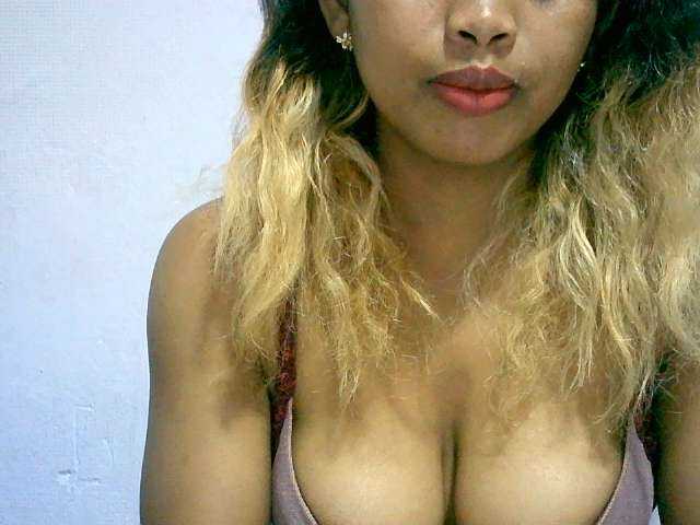 BelliBellaha live cam on BongaCams
