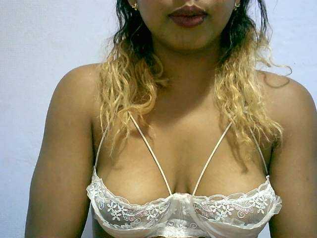 BelliBellaha live cam on BongaCams