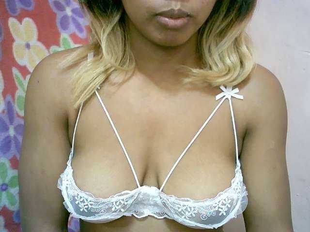 BelliBellaha live cam on BongaCams
