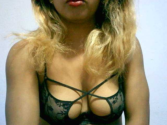 BelliBellaha live cam on BongaCams