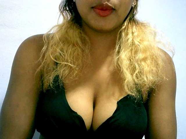 BelliBellaha live cam on BongaCams