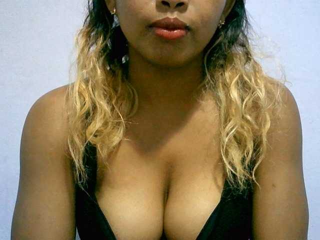 BelliBellaha live cam on BongaCams