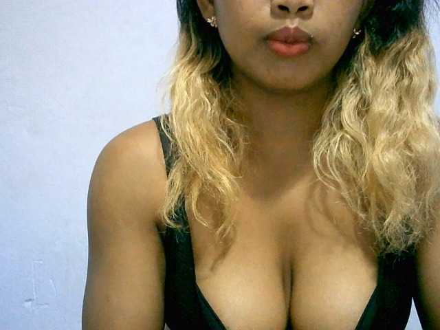 BelliBellaha live cam on BongaCams