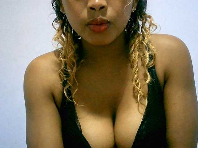 BelliBellaha live cam on BongaCams