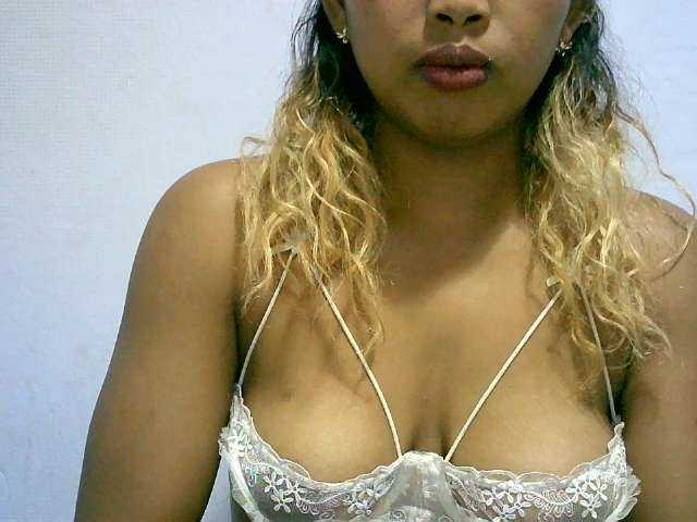 BelliBellaha live cam on BongaCams